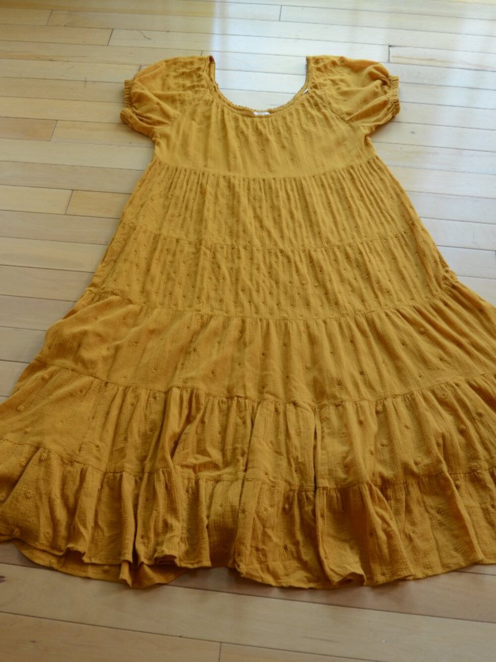 Doen Crew Neck Tiered Maxi Dress Size S